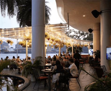 A Dining Guide to VivoCity in Singapore: What to Eat .